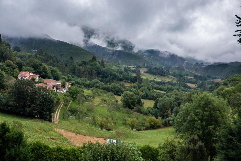 Pensjonat Casas Rurales La Tahona De Besnes Alles Zewnętrze zdjęcie