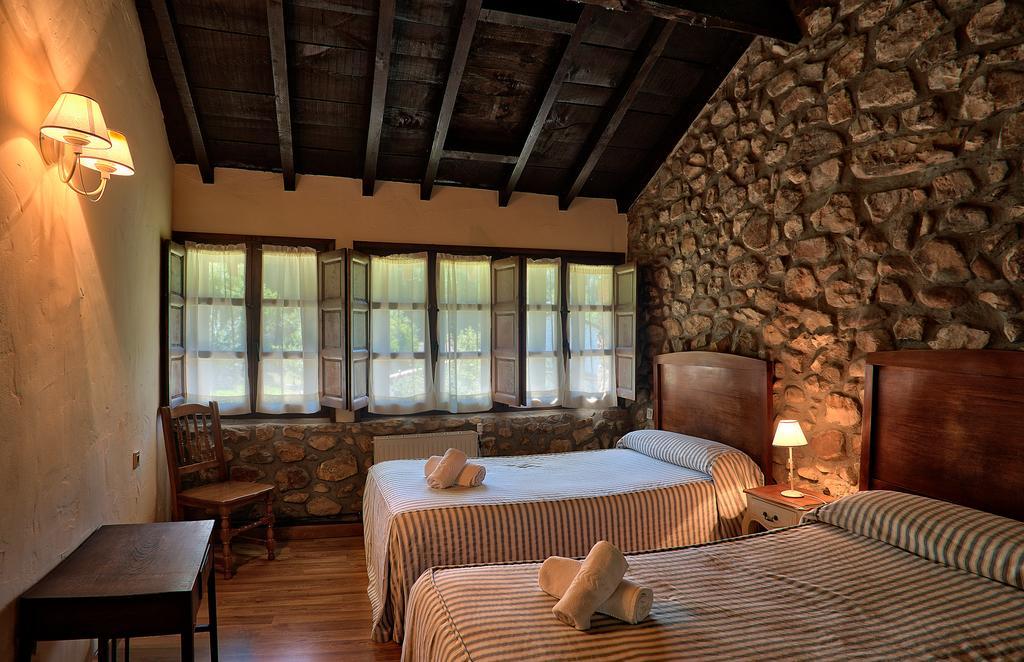 Pensjonat Casas Rurales La Tahona De Besnes Alles Zewnętrze zdjęcie