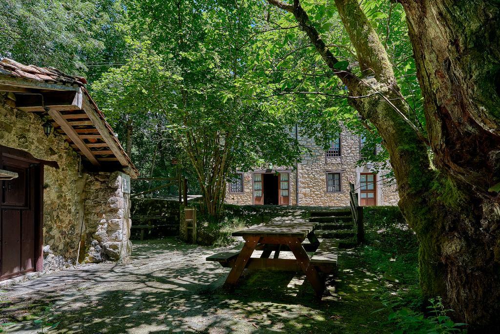 Pensjonat Casas Rurales La Tahona De Besnes Alles Zewnętrze zdjęcie