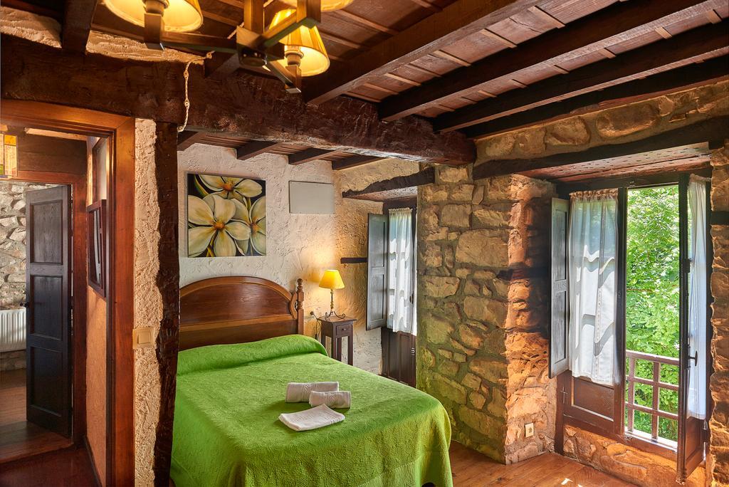 Pensjonat Casas Rurales La Tahona De Besnes Alles Zewnętrze zdjęcie